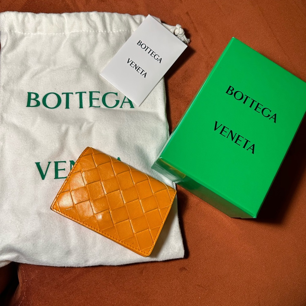 Bottega Veneta Bi-Fold Card Case